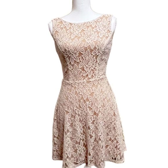 Speechless Dresses & Skirts - MARISA FREE 🎁 NWT SPEECHLESS Ivory Lace Sleeveless Dress/5